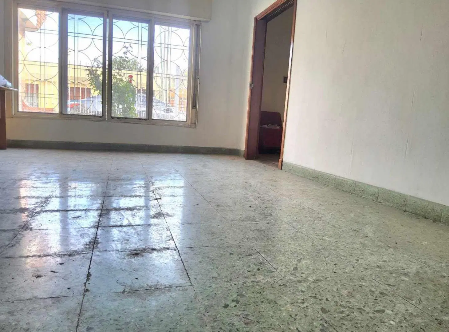 Venta Casa 4 ambientes garage fondo  San Justo 5