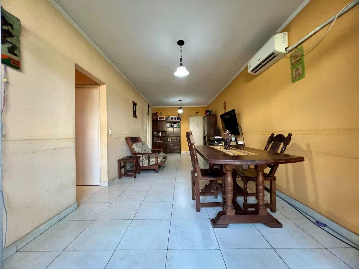 Venta departamento 4 ambientes con balcón Claypole 4