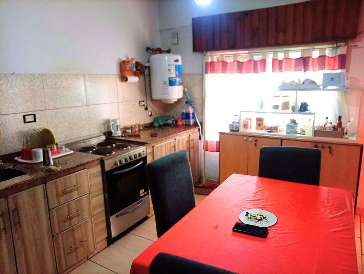 VENTA PH 2 DEPTOS 3 Y 4 AMB EN BLOCK LANUS 5