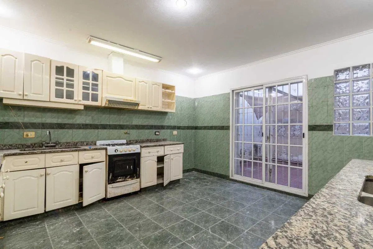 Venta Casa 6 Ambientes Patio Cochera Floresta 3