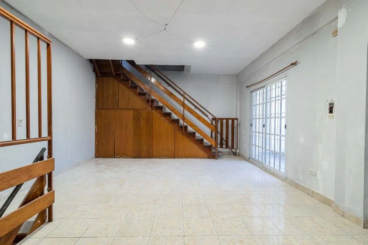 Venta Casa 6 Ambientes Patio Cochera Floresta 5