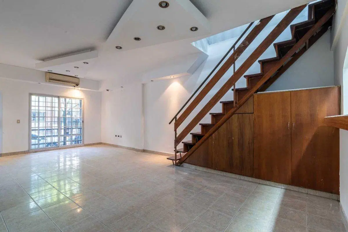 Venta Casa 6 Ambientes Patio Cochera Floresta 2