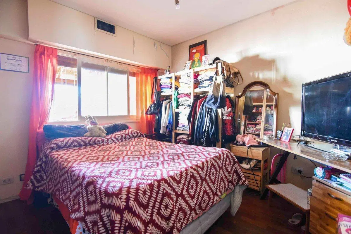 Venta PH RESERVADA Cochera Parque Patricios 5