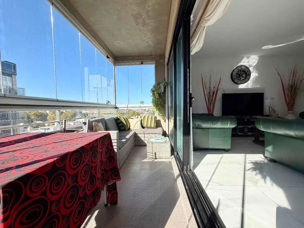 Venta departamento 4 ambientes cochera y balcon 5