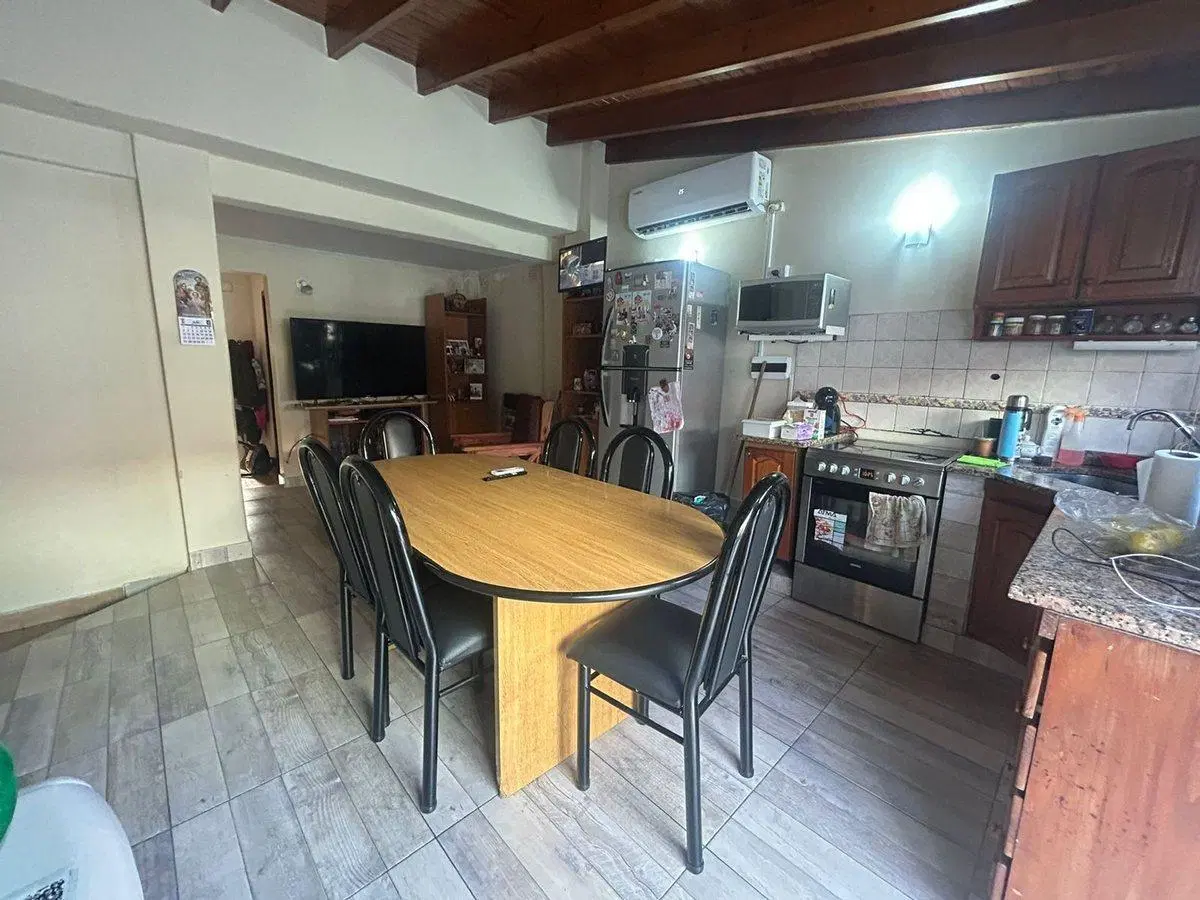 VENTA PH 4 AMBIENTES CON COCHERA PATIO Y QUINCHO 4