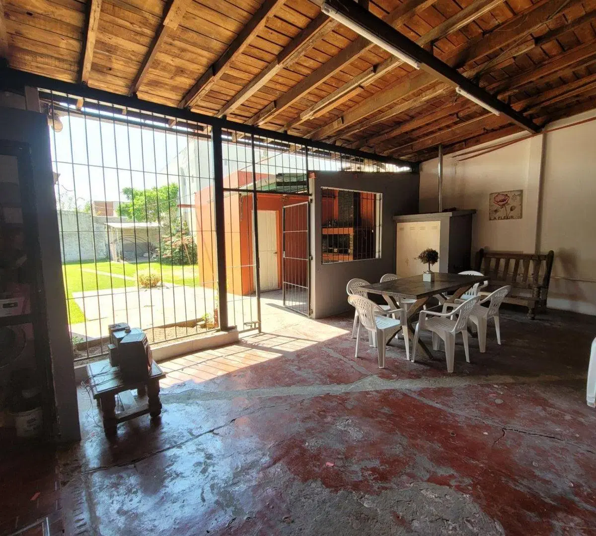 Venta Casa Lanús 3 ambientes Jardín  Parrilla Qcho 4