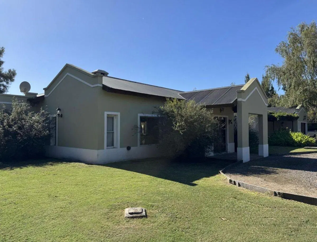 VENTA CASA 4 AMBIENTES LOS CARDALES CHACRA 3