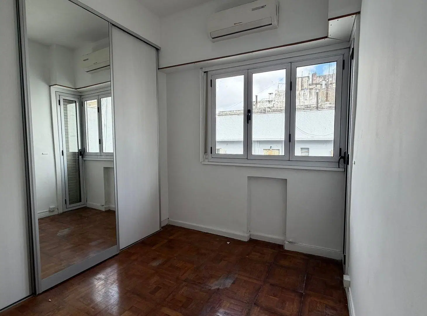 DEPARTAMENTO 2 AMBIENTES RECOLETA CON BALCON 5