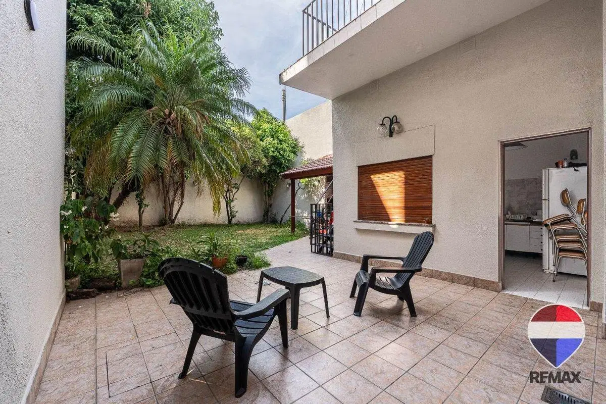 Venta casa de 5 amb 2 cocheras jardin Mataderos 2
