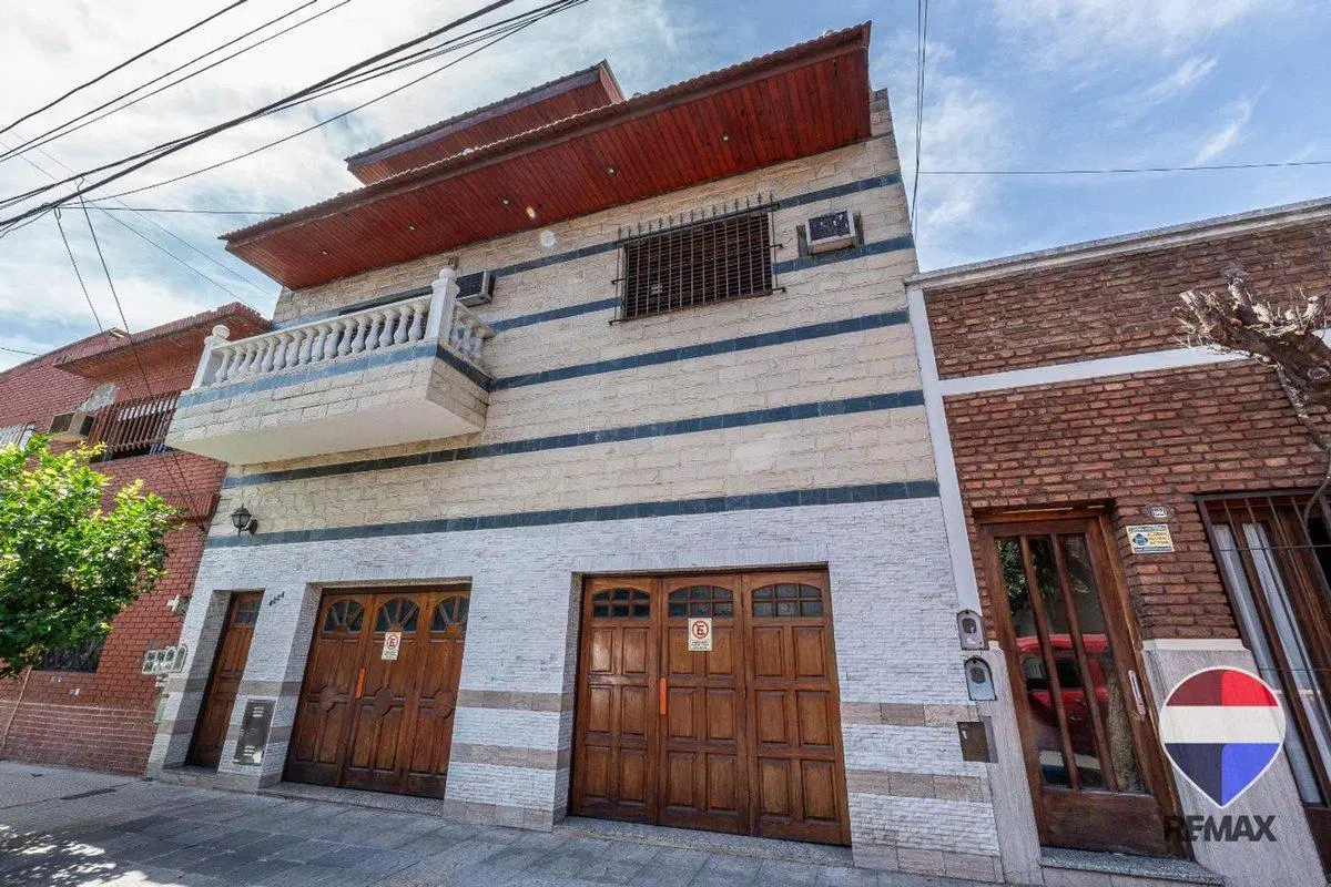 Venta casa de 5 amb 2 cocheras jardin Mataderos 5