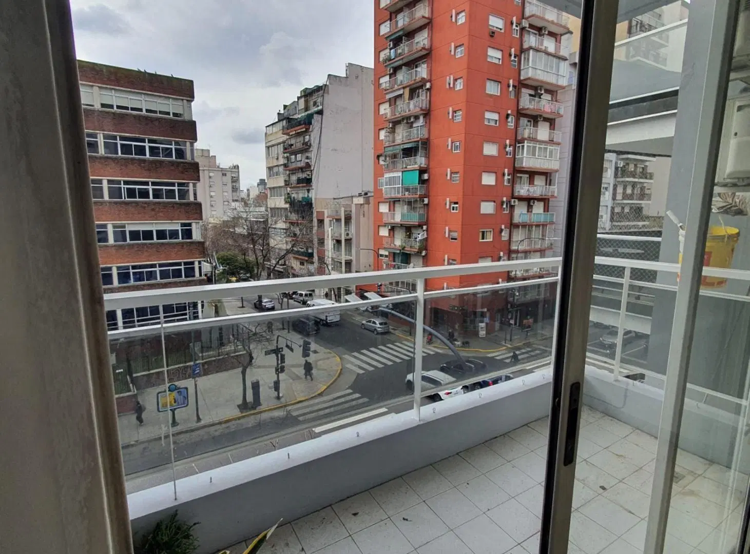 Dpto en alquiler 2 amb. con balcón, San Cristóbal 2