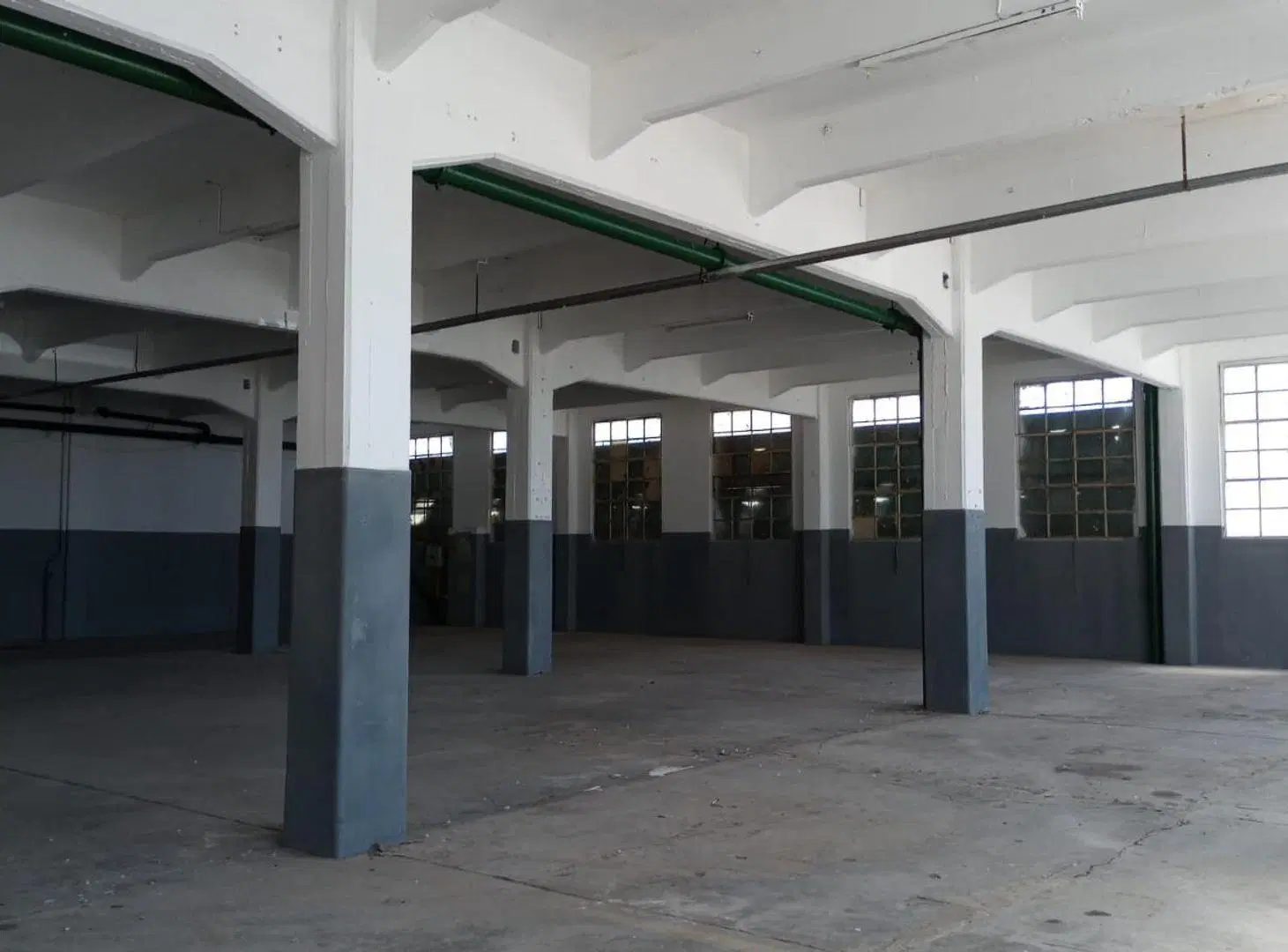 Alquiler Deposito Galpón 1400m2 Quilmes 3