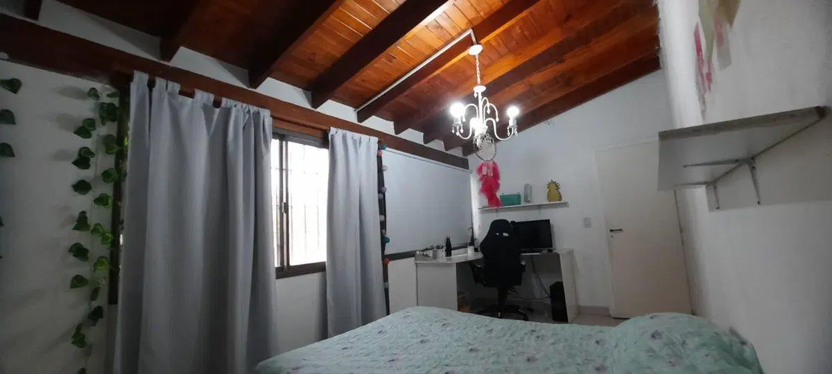 VENTA CASA 4 AMBIENTES CON JARDIN AVELLANEDA 4