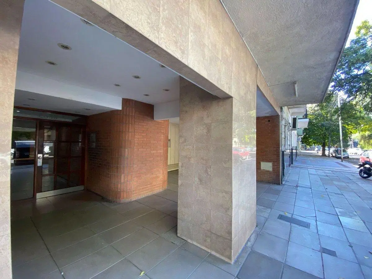 VENTA DEPARTAMENTO 3 AMBIENTES CON BALCON 4
