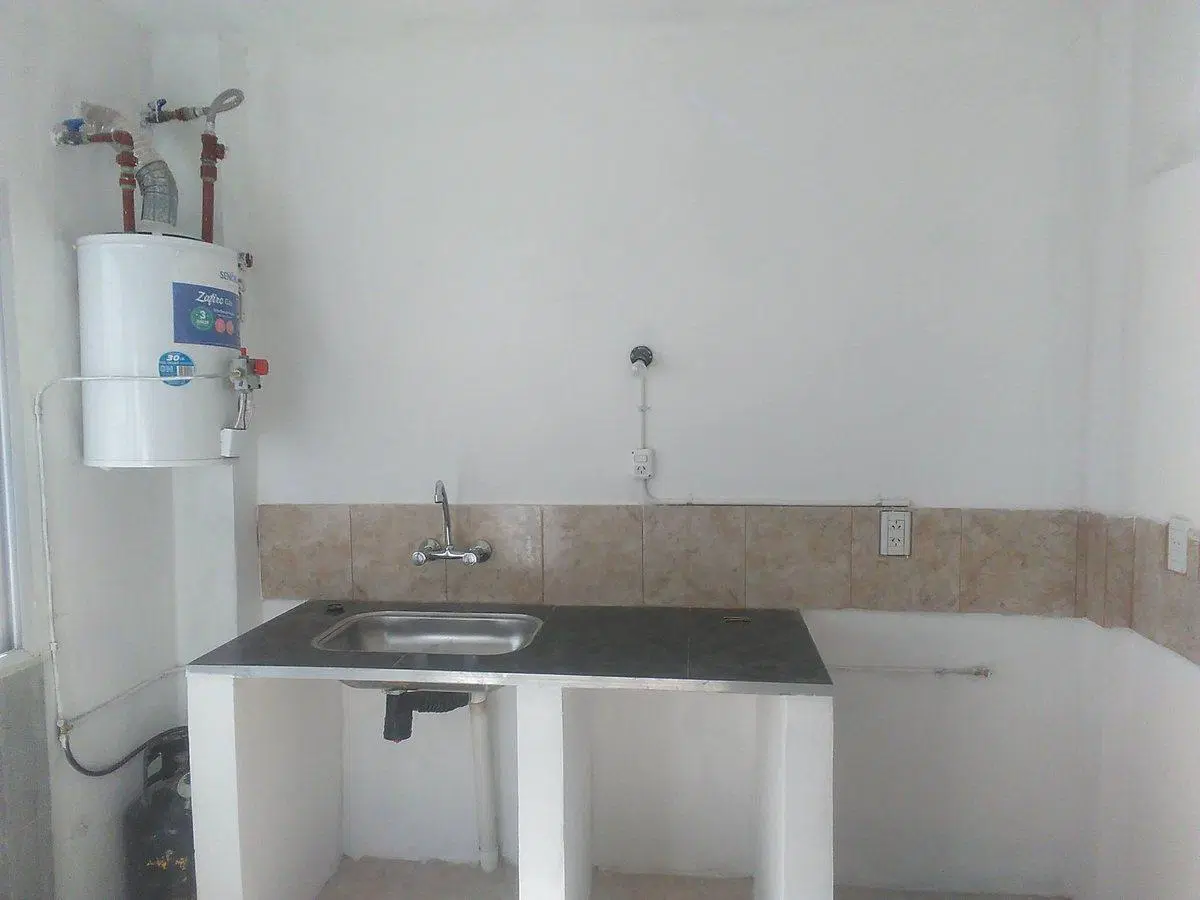 VENTA PH EN BLOCK GARAGE Y LOCAL EN LANUS 2