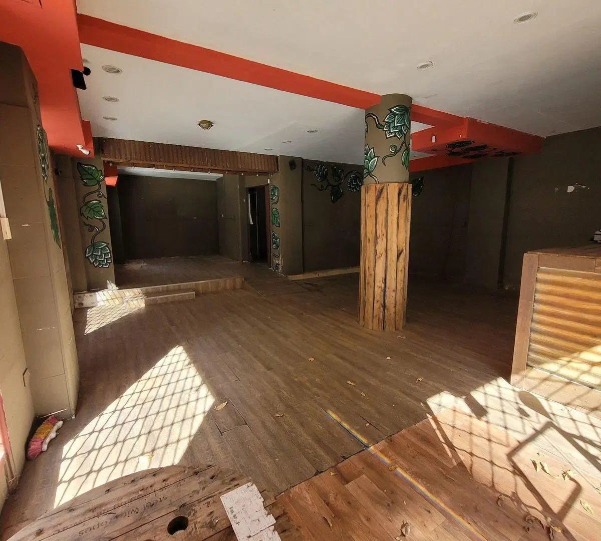 Alquiler Cañitas Local Comercial en Esquina 76 m2 3