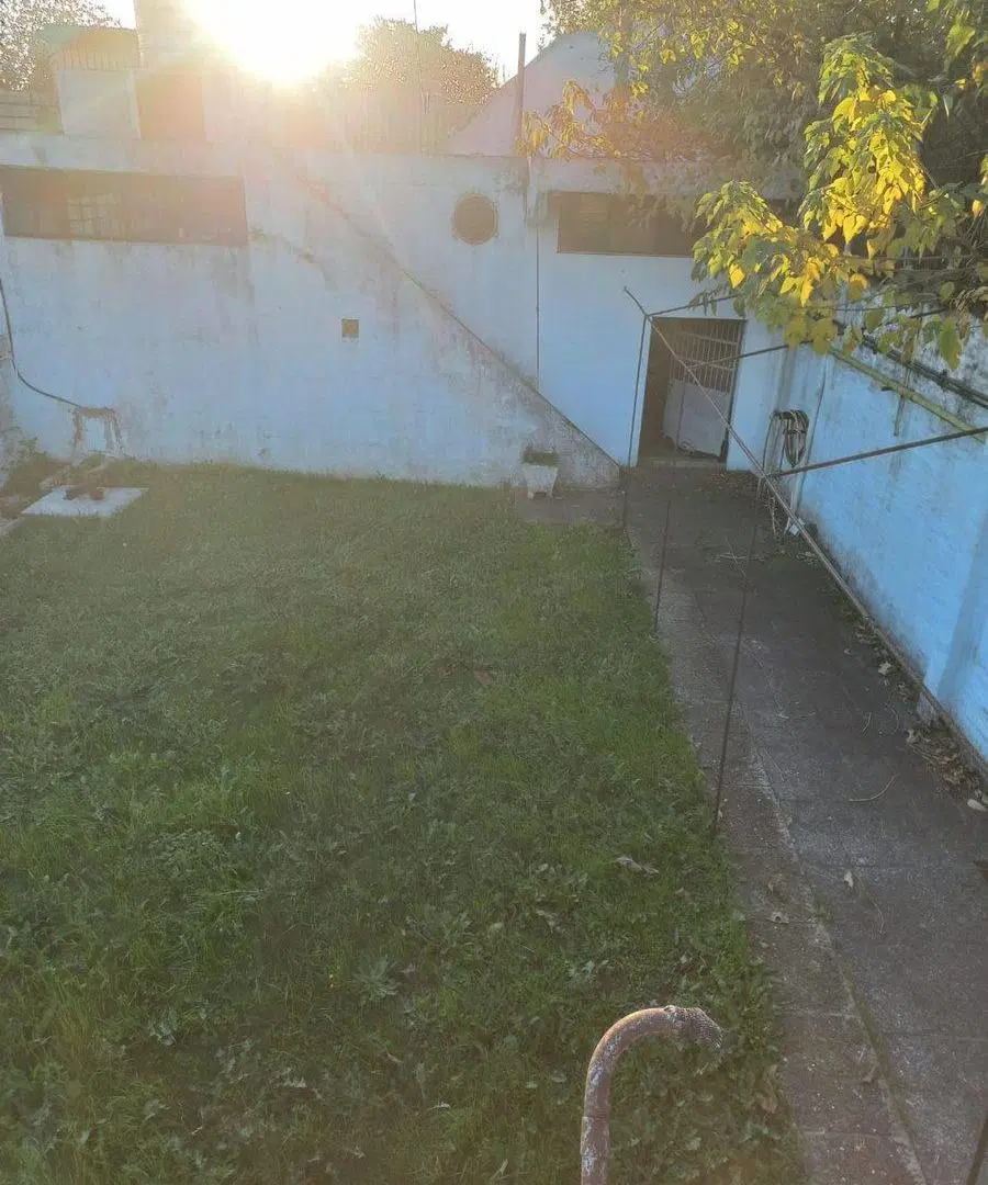 VENTA TERRENO CON   DEPOSITO EN TAPIALES 8