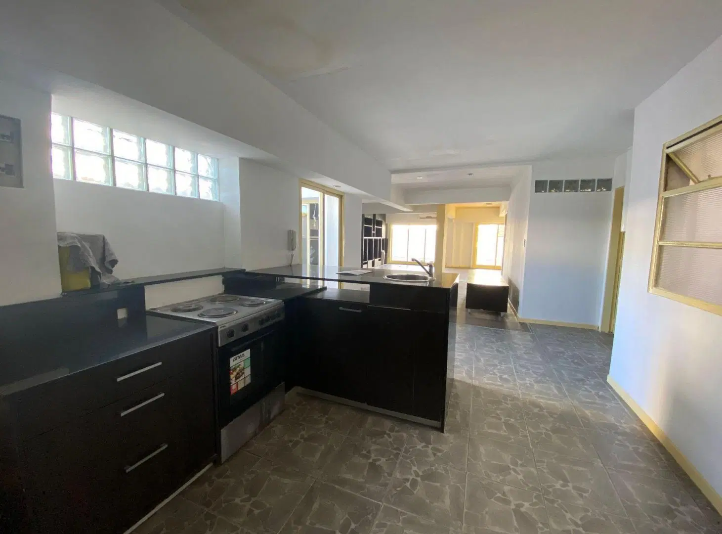 VENTA DEPARTAMENTO SEMIPISO VILLA GENERAL MITRE 5