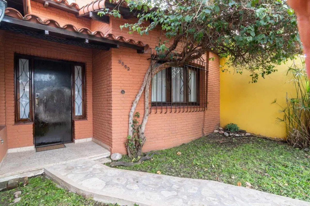 VENTA CASA 5 AMBIENTES VILLA ADELINA 3