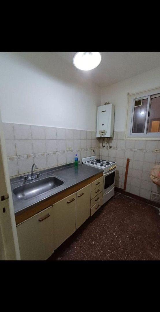 Foto de VENTA DEPARTAMENTO 2 AMBIENTES FLORESTA LUMINOSO, imagen 4