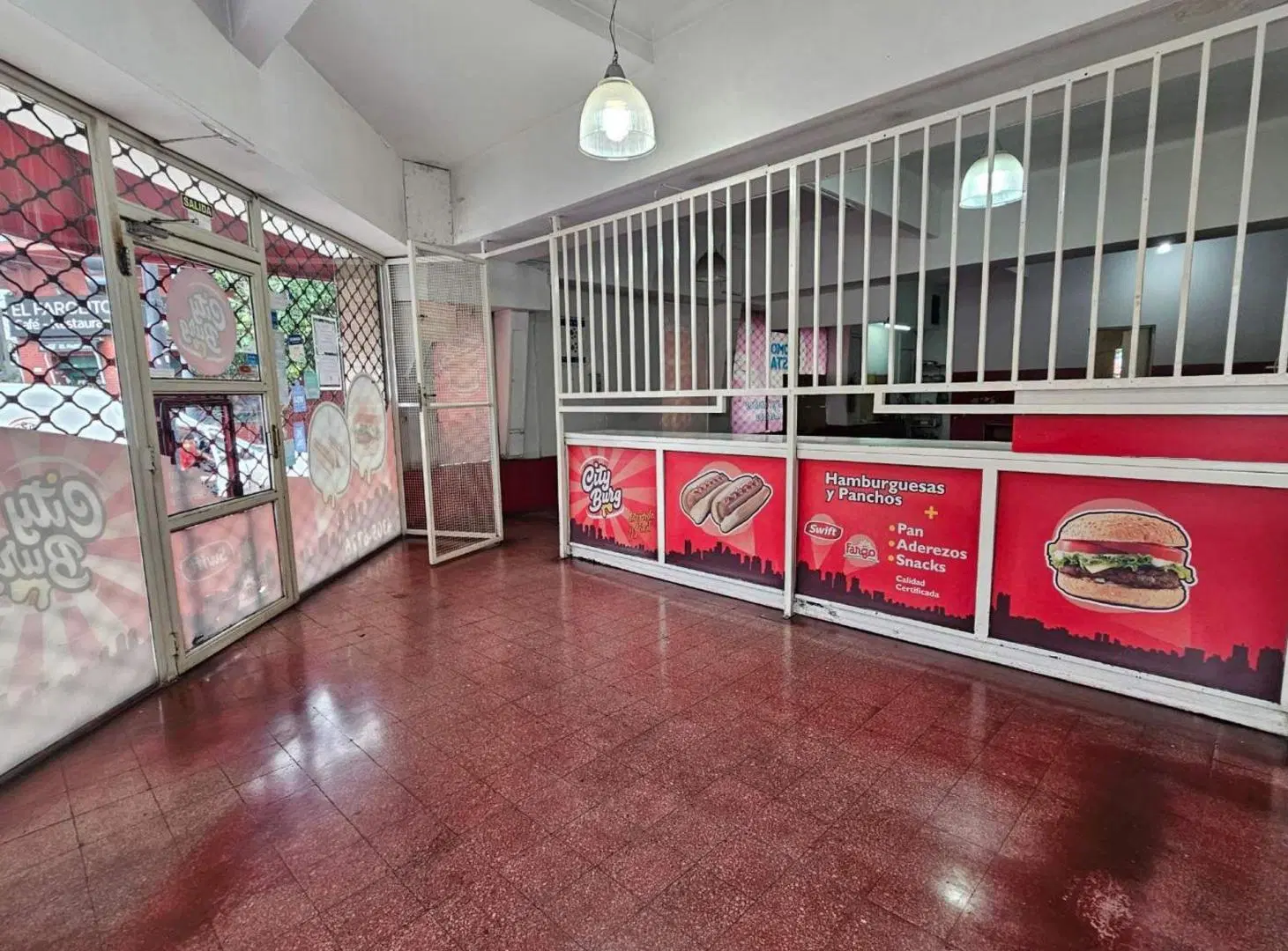 LOCAL COMERCIAL EN ALQUILER EN CONSTITUCIÓN 5
