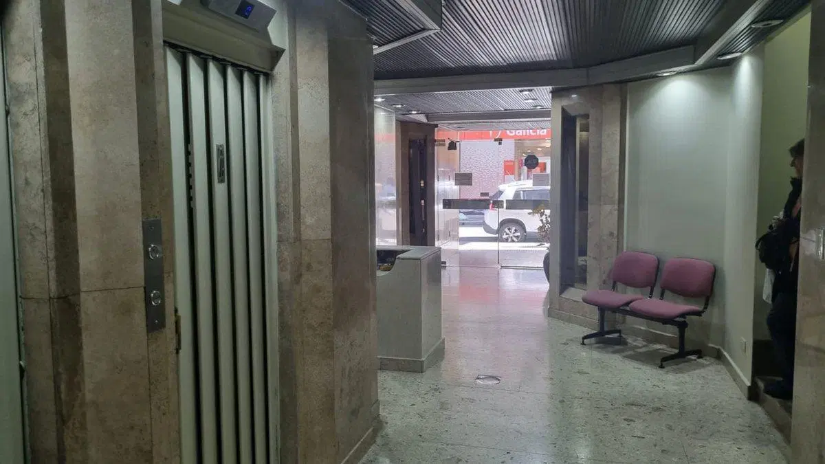 VENTA COCHERA EN SAN NICOLAS IDEAL INVERSION 3