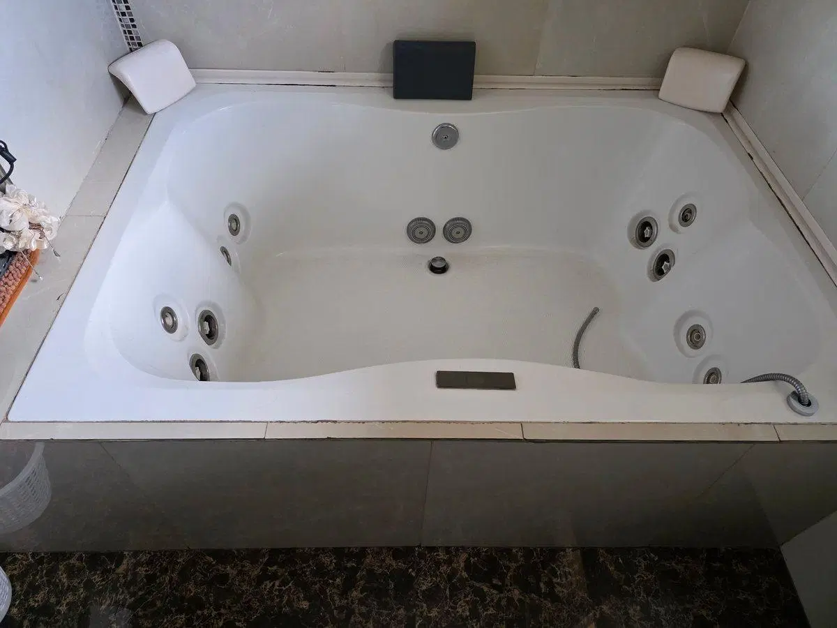 Venta casa 4 amb 2 plantas cochera jardin Liniers 5