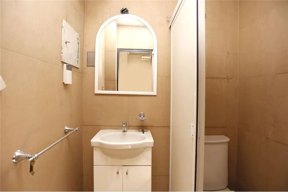 VENTA CASA 5 AMBIENTES CON PATIO A ESTRENAR 5