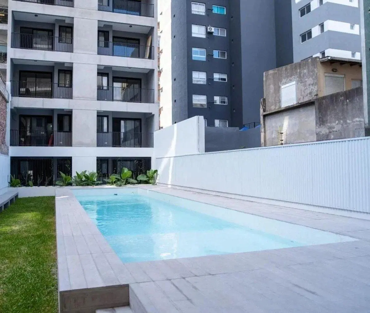 VENTA DE COCHERA SUBSUELO EN AV. SAN JUAN 2816 8