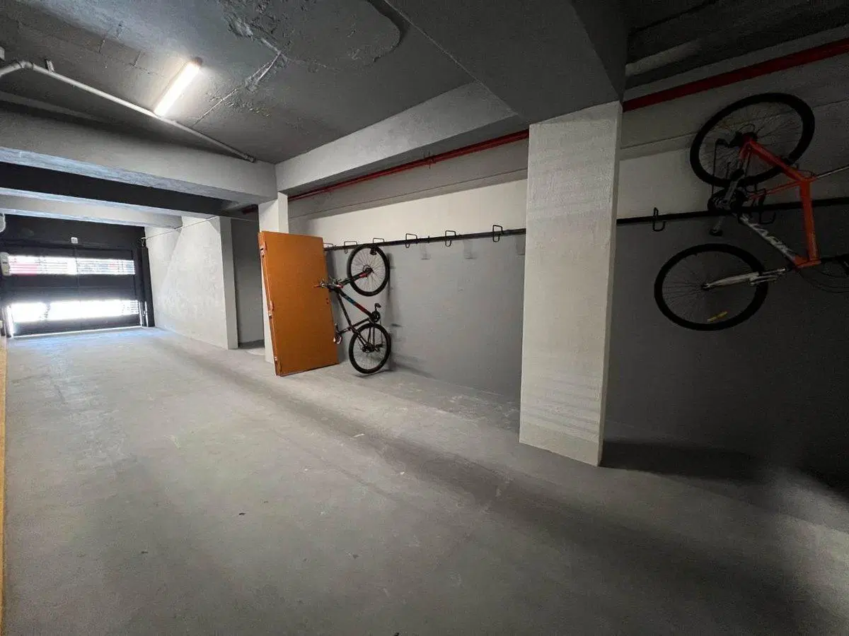 VENTA DE COCHERA SUBSUELO EN AV. SAN JUAN 2816 4