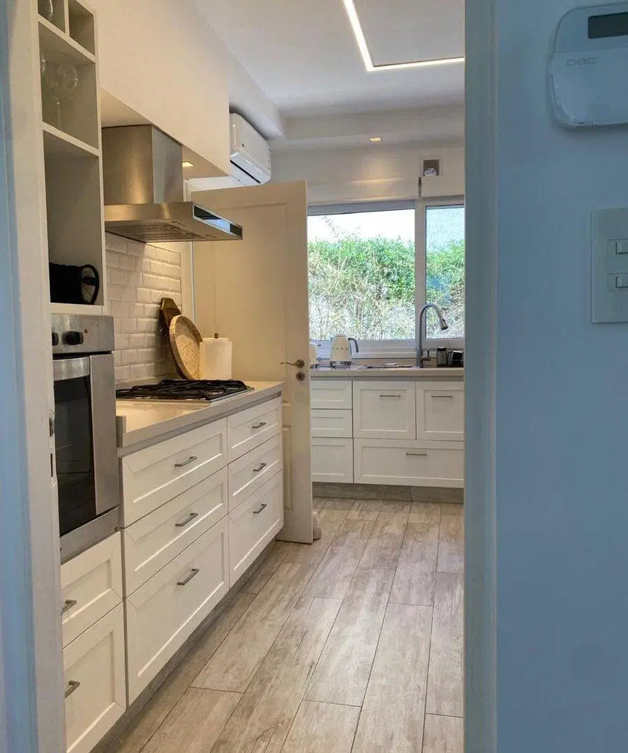 VENTA CASA CON PISCINA BARRIO STA ELENA PILAR ESTE 3