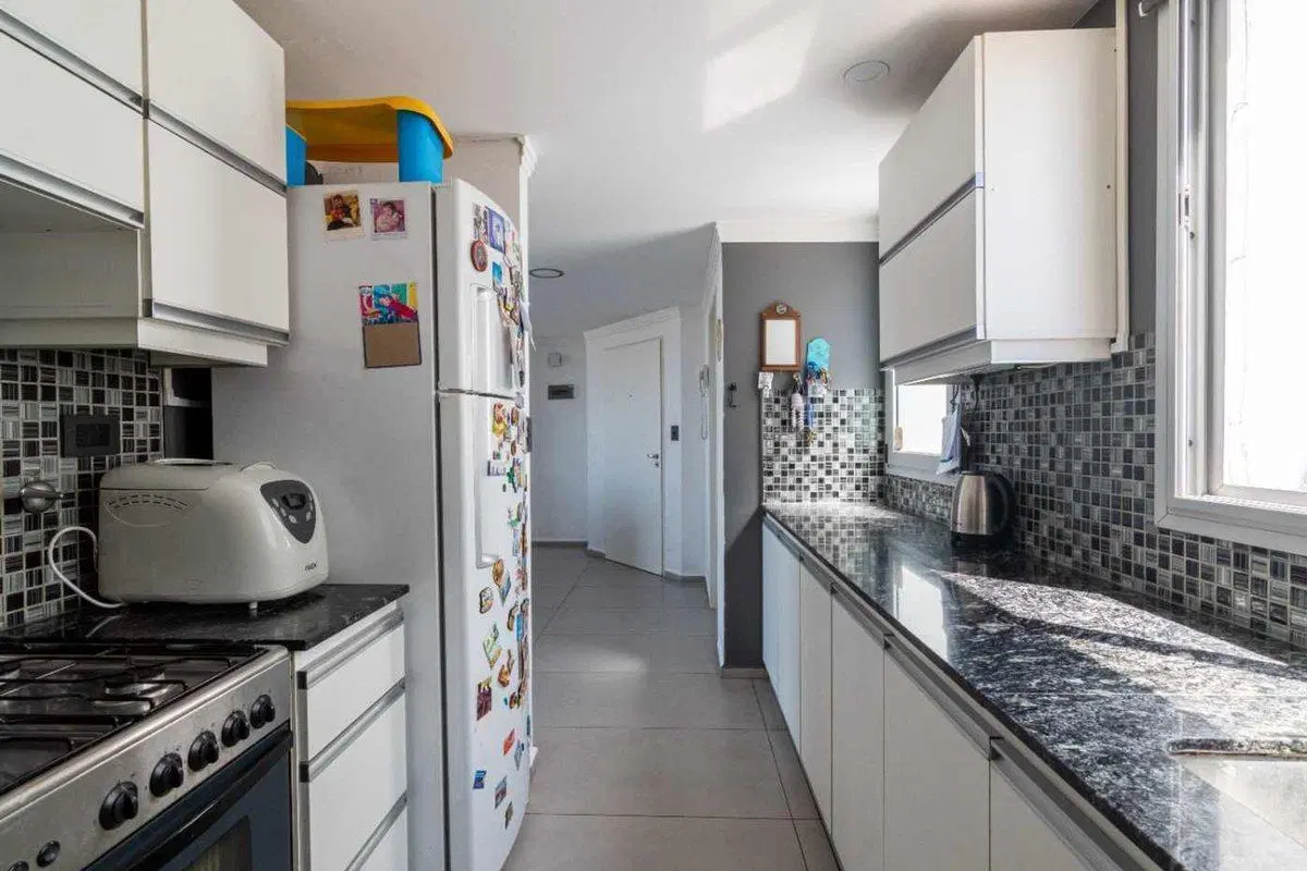 VENTA DEPARTAMENTO 4 AMBIENTES BALCON Y COCHERA 8