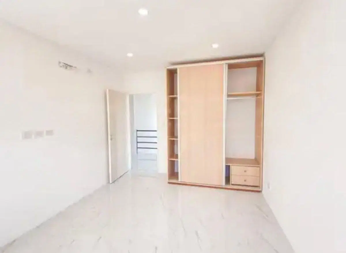CASA 5 AMBIENTES VENTA LAGOS DE CANNING 1 ESTRENAR 2