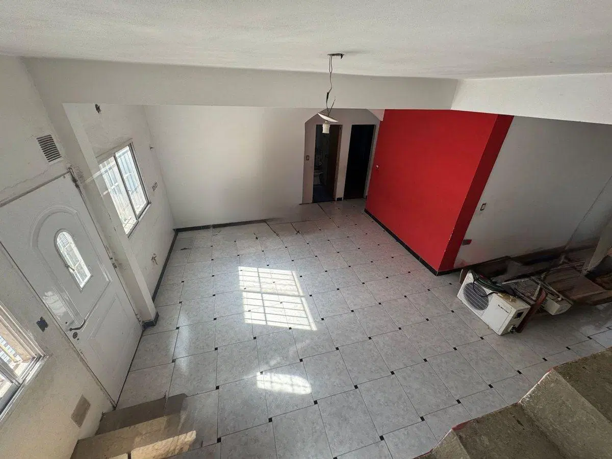 CASA 8 AMBIENTES VENTA DOS PLANTAS VILLA CELINA 4