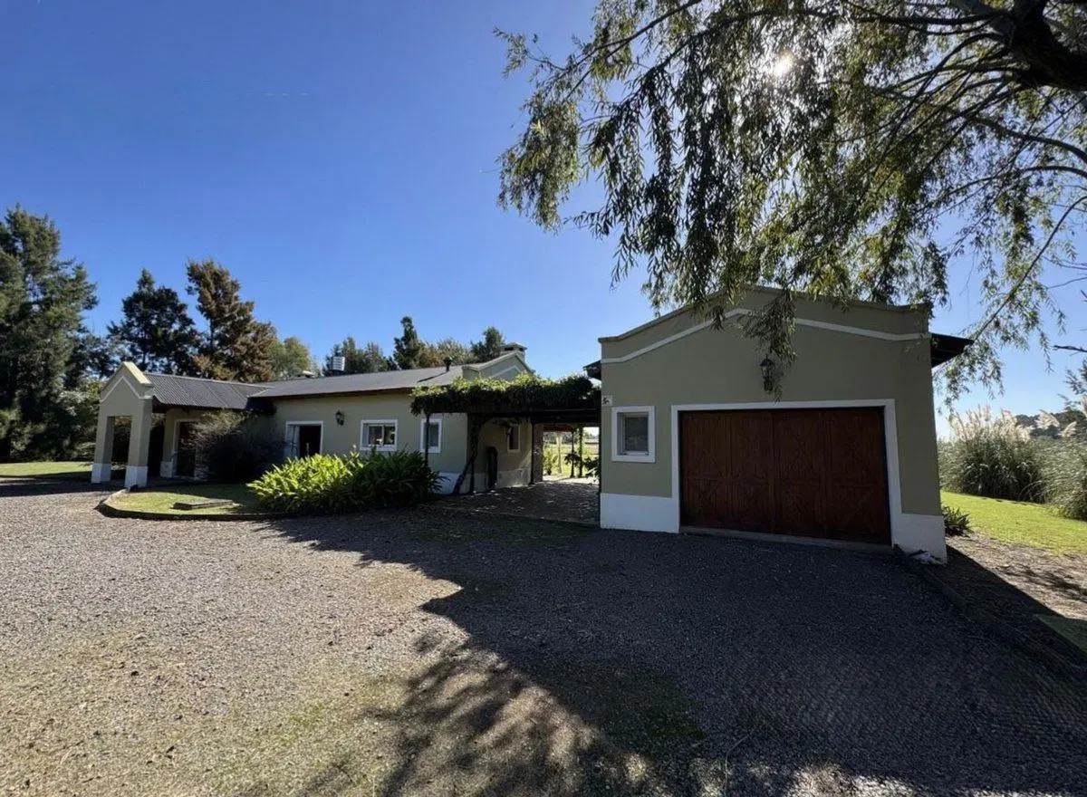 VENTA CASA 4 AMBIENTES LOS CARDALES CHACRA 3