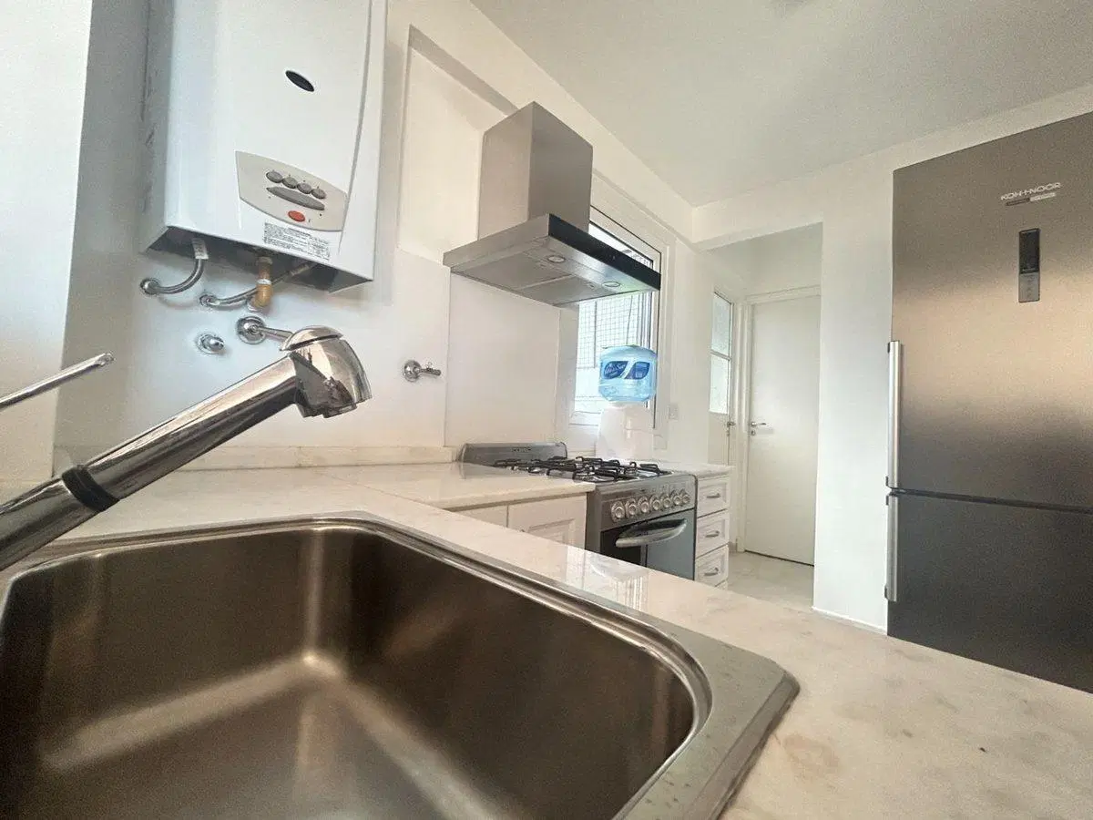 ALQUILER DEPARTAMENTO 3 AMBIENTES CON DEPENDENCIA 2