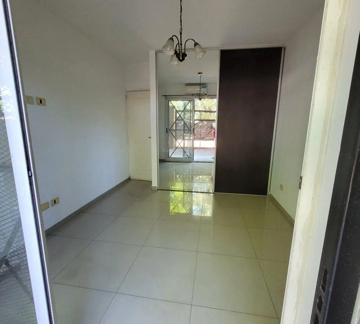 Venta DepartamentoTurdera 2 amb. Patio-Cochera 5