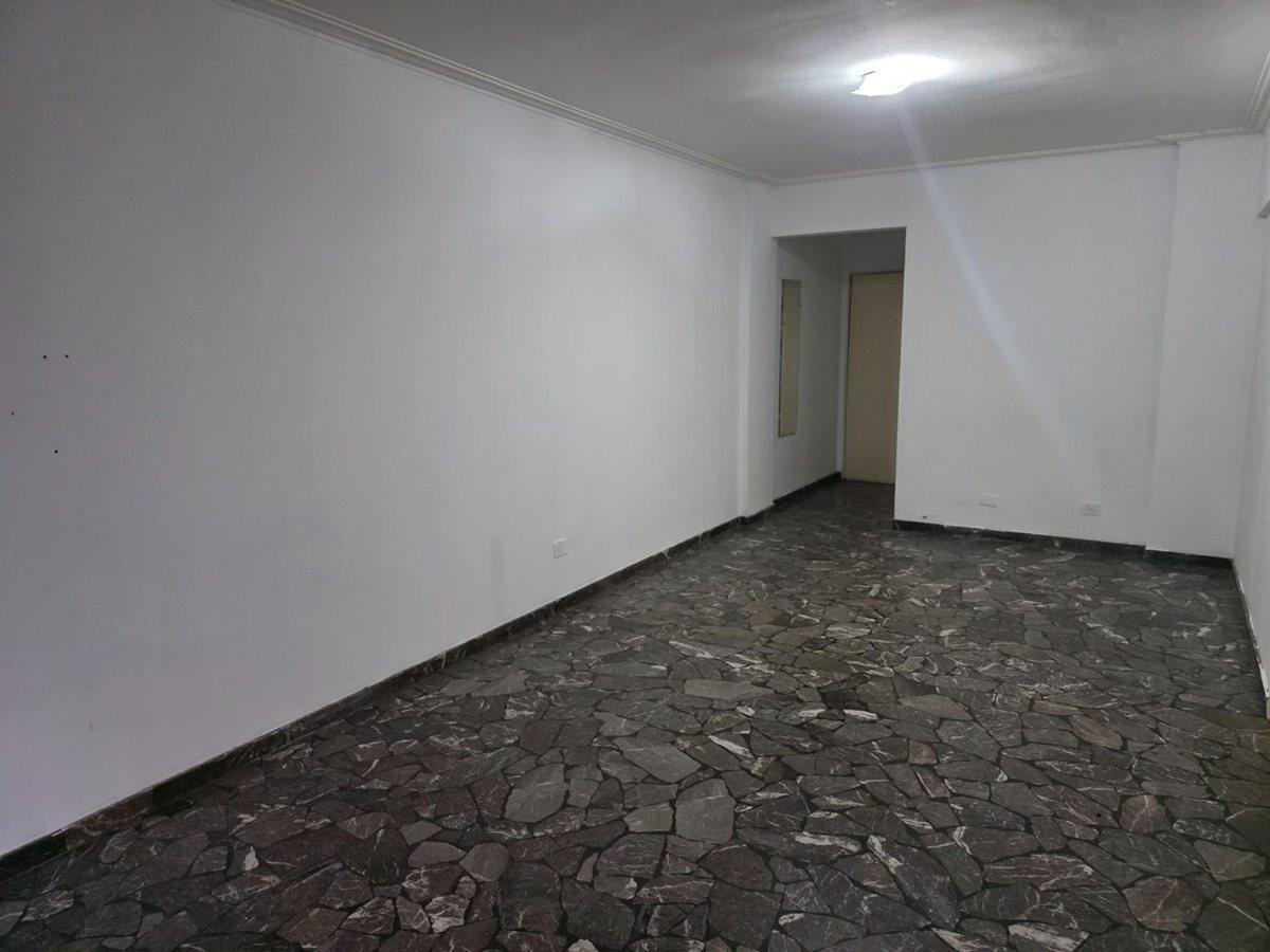 Foto de Venta 4 amb dependencia cochera Villa del Parque, imagen 2