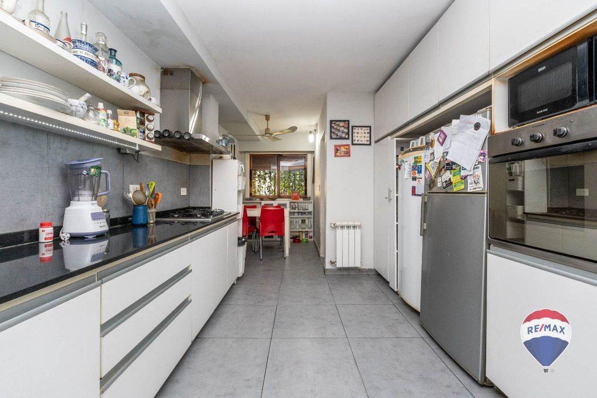 Foto de Venta casa 4 amb ascensor pileta Parque Patricios, imagen 1