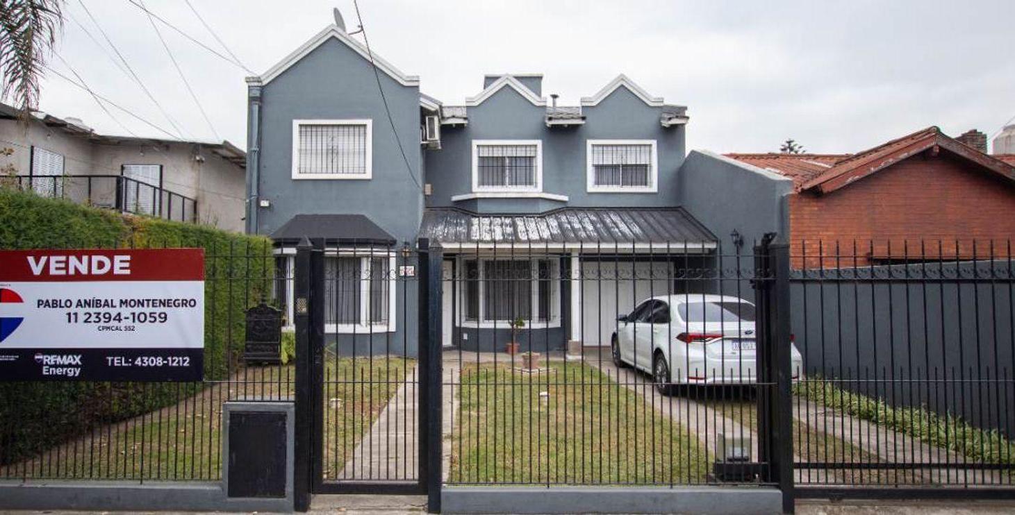 Foto de VENTA CASA 5 AMB. GARAGE PARQUE PILETA, LIBERTAD, imagen 1
