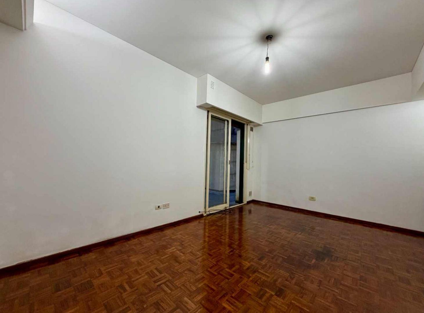 Foto de Alquiler departamento 2 ambientes con patio Flores, imagen 3