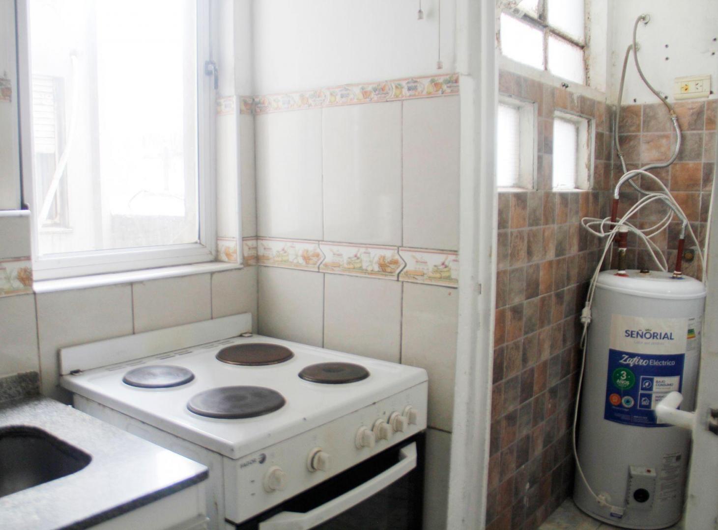Foto de VENTA 2 Amb. con balcón al frente en Balvanera., imagen 4