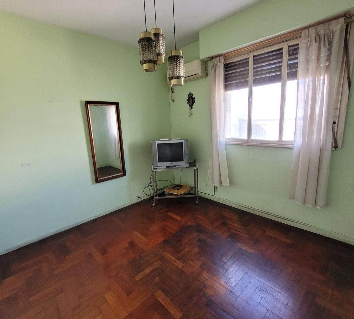 Foto de Venta Avellaneda Departamento 3 Amb. C/Dependencia, imagen 2