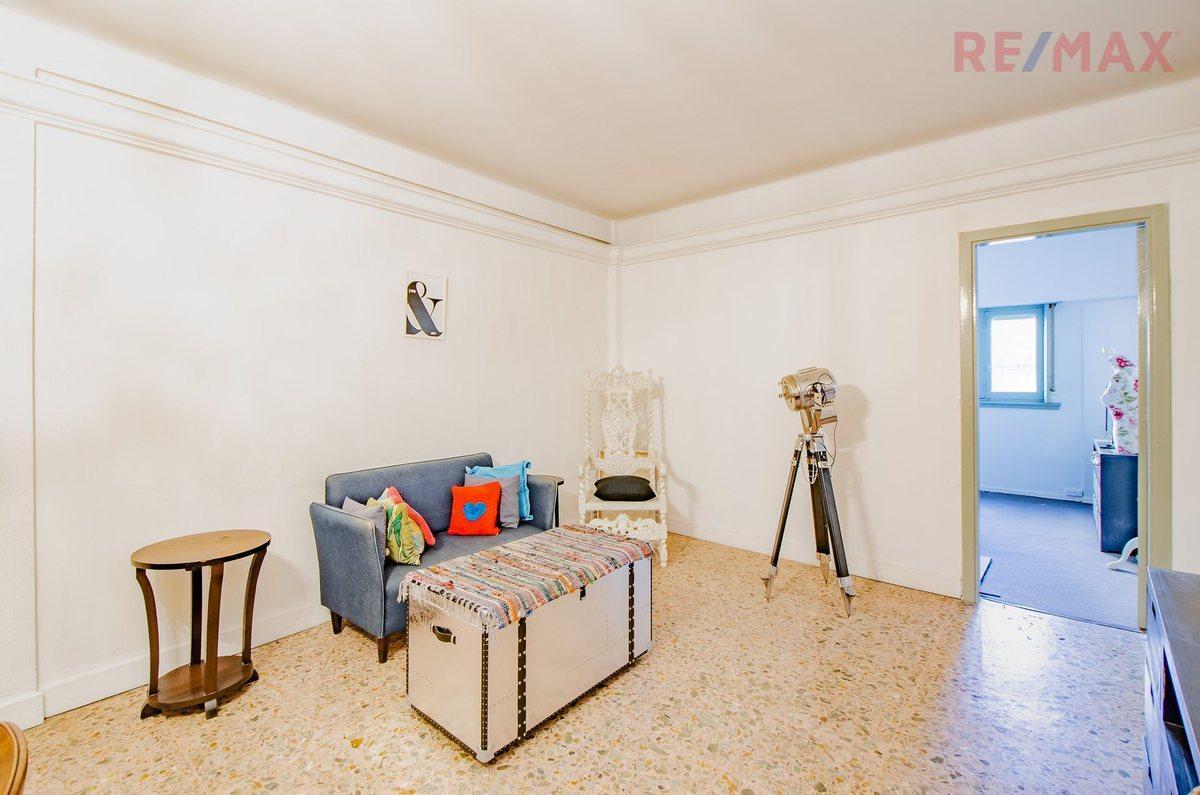Foto de VENTA PH 4 AMBIENTES C/PATIO SAN CRISTOBAL, imagen 2