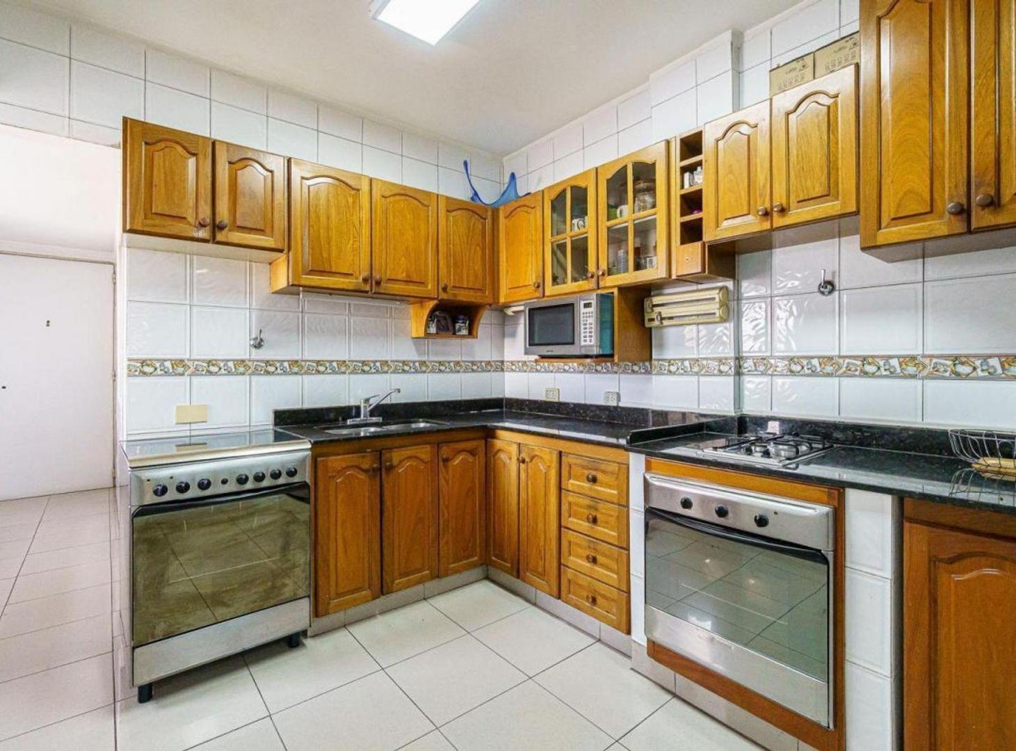 Foto de VENTA DEPARTAMENTO FLORES 4 AMB BALCON COCHERA, imagen 4