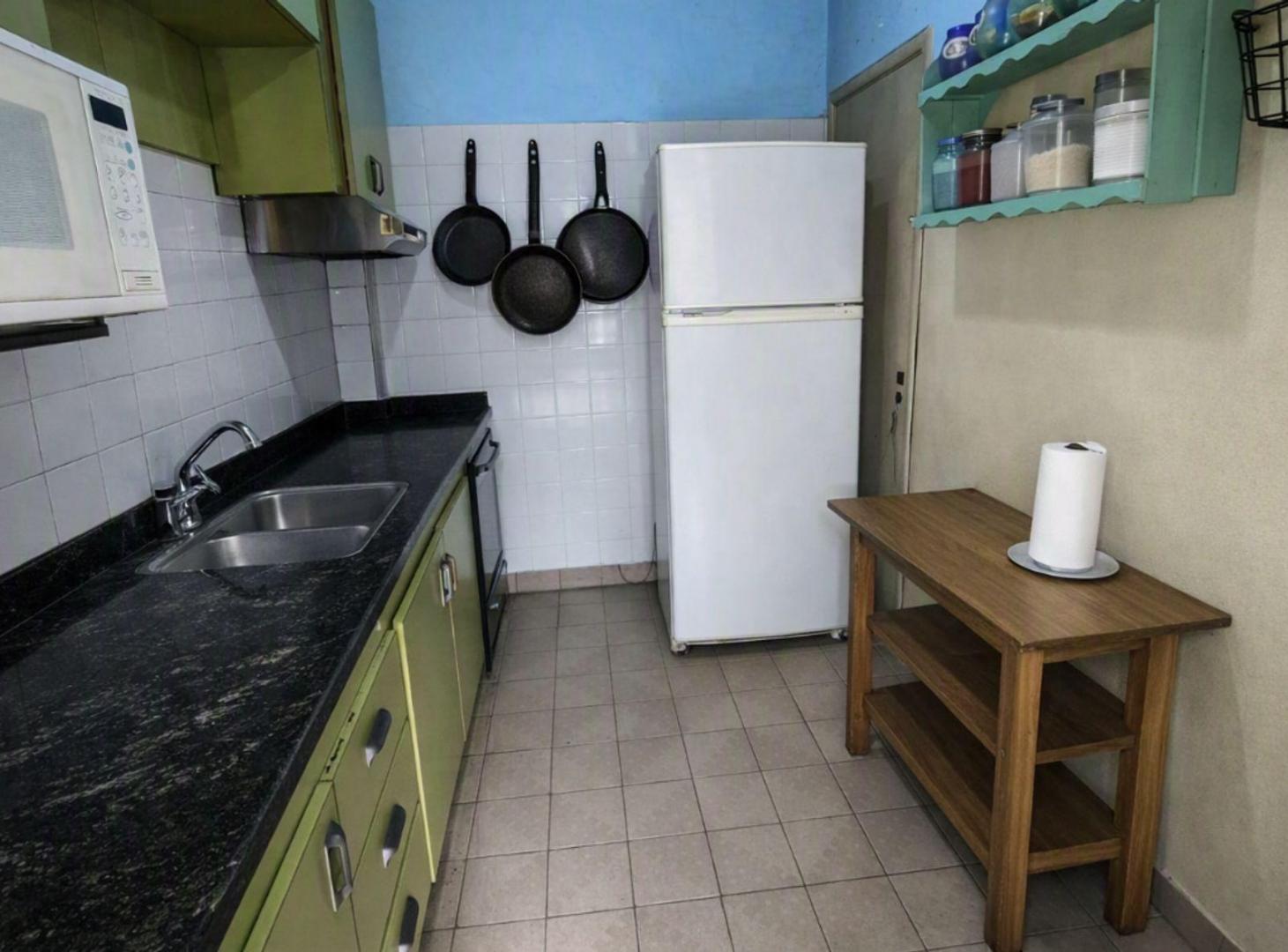 Foto de VENTA SARANDI CHALET 4 AMB EN ESQUINA A RECICLAR, imagen 2