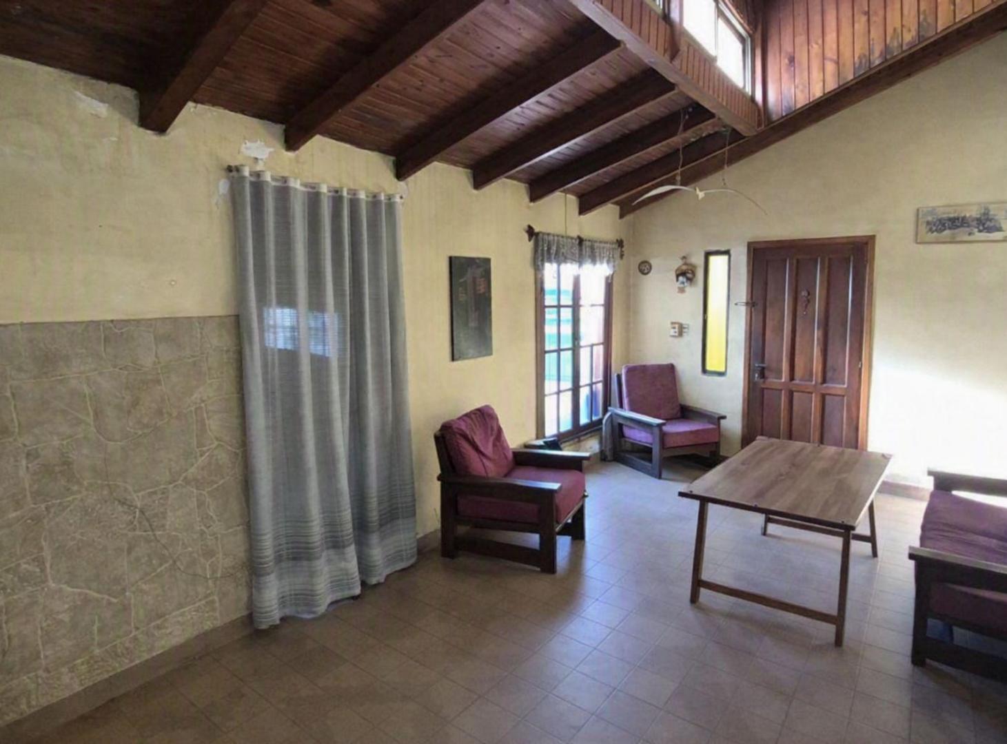 Foto de VENTA SARANDI CHALET 4 AMB EN ESQUINA A RECICLAR, imagen 4