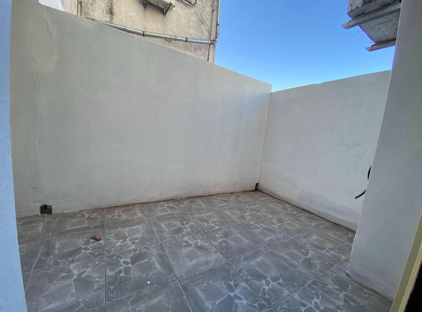 Foto de VENTA DEPARTAMENTO SEMIPISO VILLA GENERAL MITRE, imagen 1