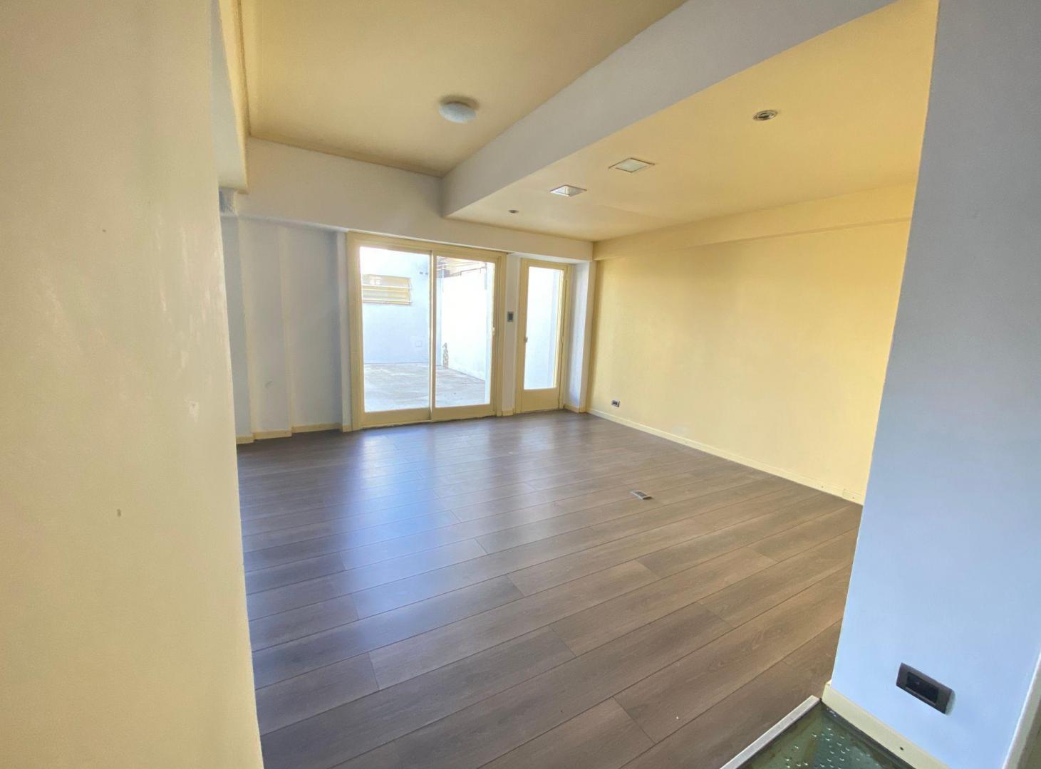 Foto de VENTA DEPARTAMENTO SEMIPISO VILLA GENERAL MITRE, imagen 4