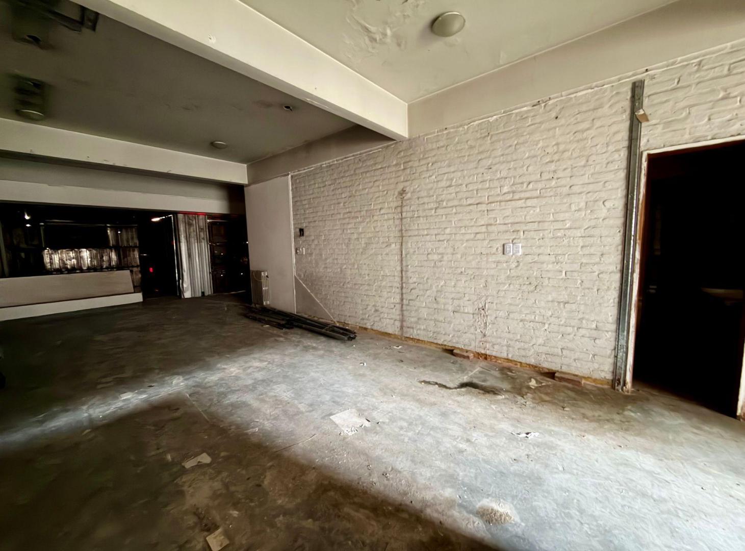 Foto de VENTA LOCAL COMERCIAL CON PATIO EN MONSERRAT CABA, imagen 3